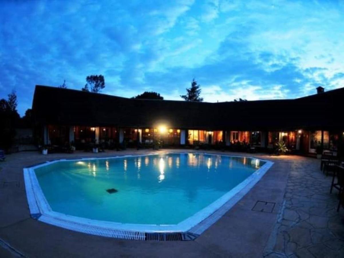 Naro Moru River Lodge Eksteriør billede