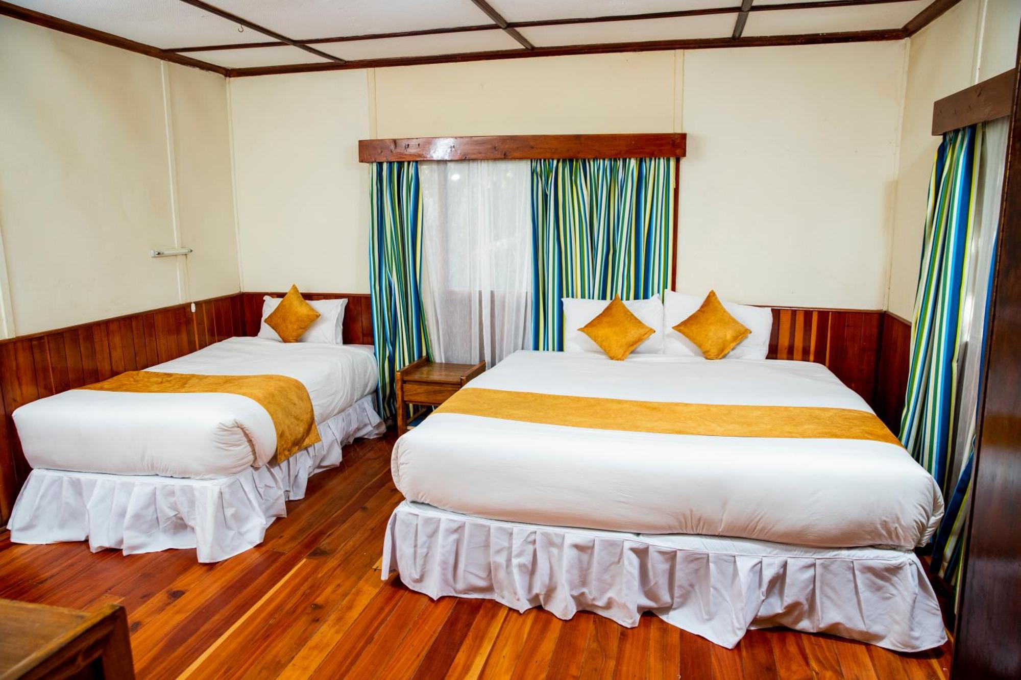 Naro Moru River Lodge Eksteriør billede